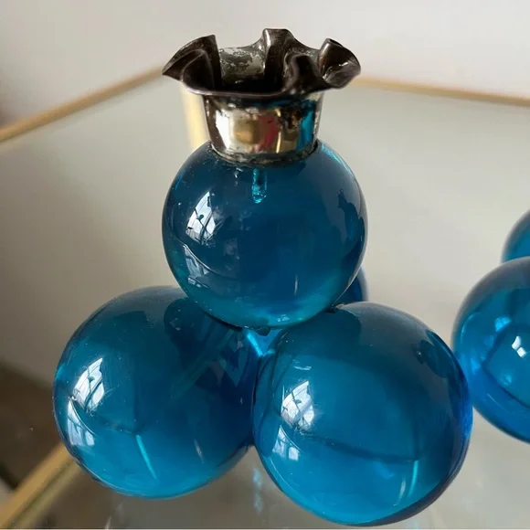 Pair of Retro Vintage Blue Lucite Grape Candle Holders - Picture 6 of 15